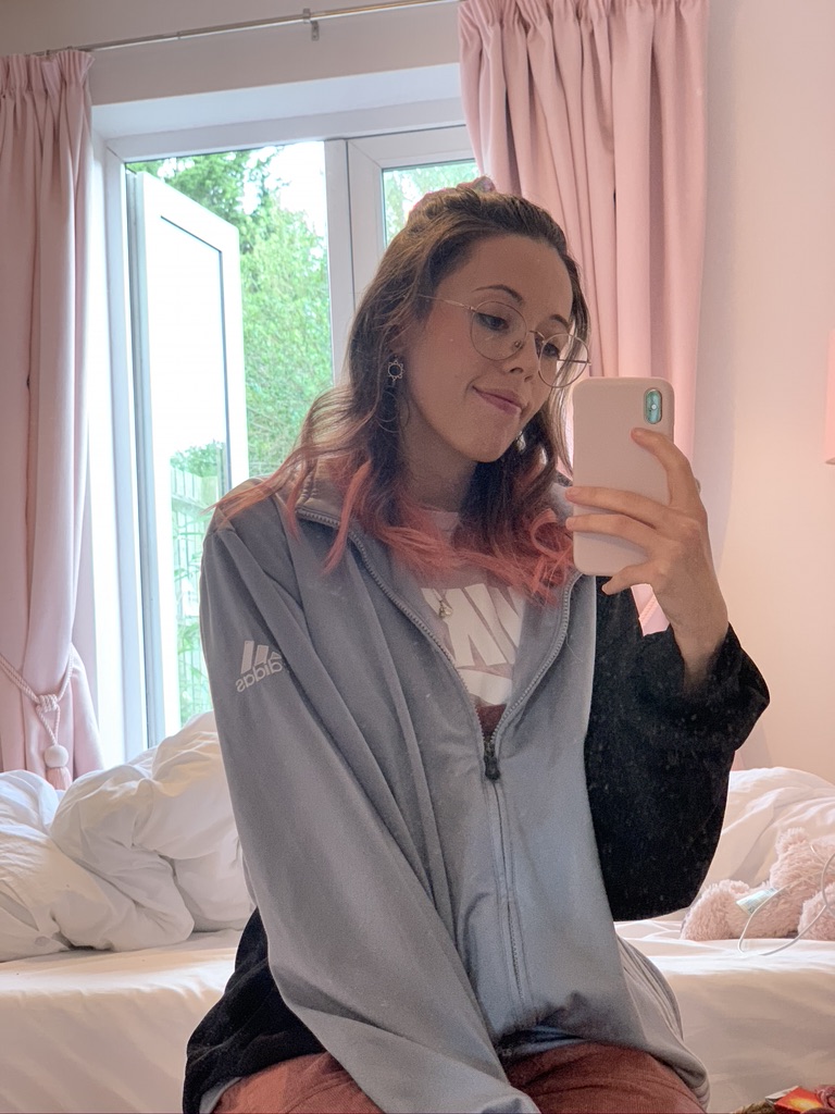 Dani selfie in front of mirror
